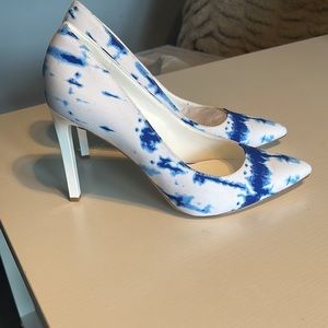 7.5M Never worn Nine West Tatiana 2 heels. Medium blue